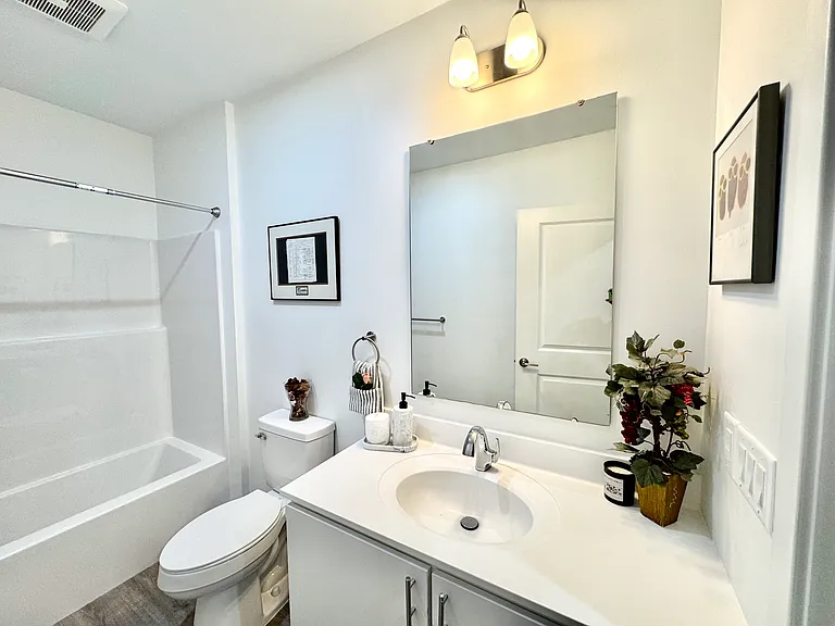 915 N Broad St #301 — Photo 11