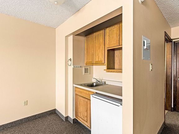 2nd image of 1501 9th St S APT 225