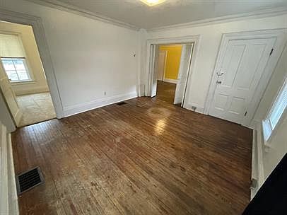 5th image of 326 Lincoln St #1
