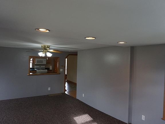 5th image of 710 Pearl Dr