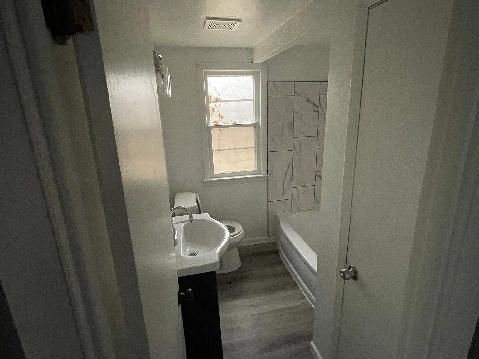 4 bed, $2,000 — Photo 2