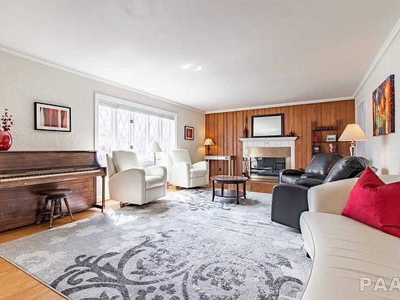 4th image of 317 W Hollyridge Cir