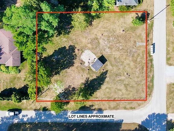3rd image of 4 Park Ln
