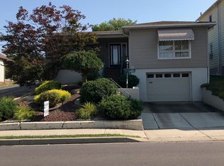 78 1/2 W Carey St, Plains, PA 18705