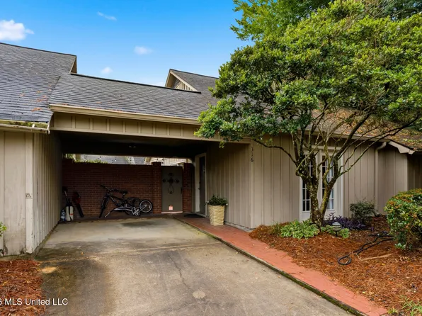 316 River Pl, Jackson, MS 39211