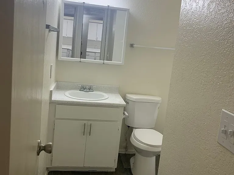Taylor Heights Apartments — Photo 49