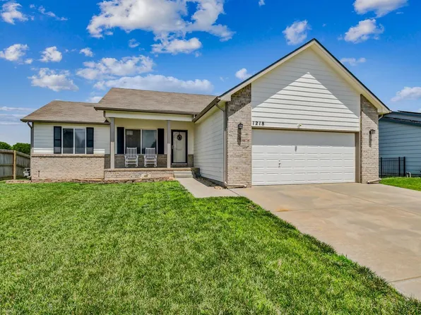 1218 E Village Estates Dr, Wichita, KS 67219