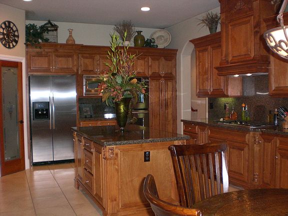 4th image of 613 Lida Ct