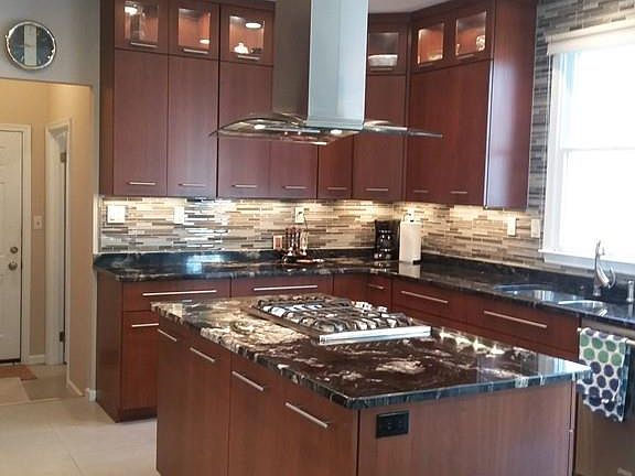 2nd image of 75 Rosemont Dr