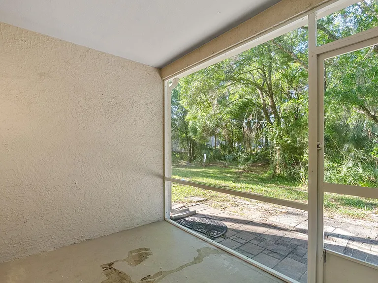 8611 Hunters Key Cir #8611 — Photo 12