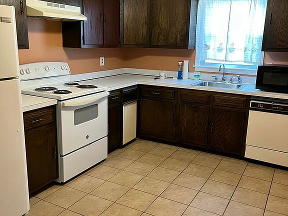 5th image of 103 Langley Ct