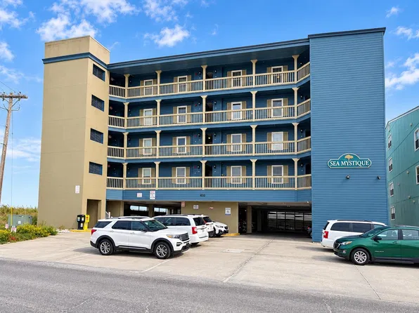 410 N Waccamaw Dr. #306, Murrells Inlet, SC 29576