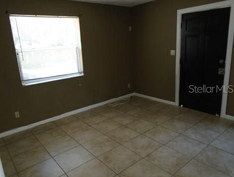 4th image of 655 7th Ave N APT 3