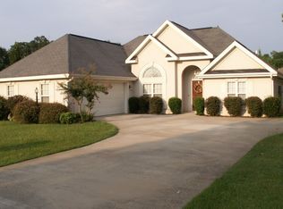 112 Saint George Pl, Byron, GA 31008