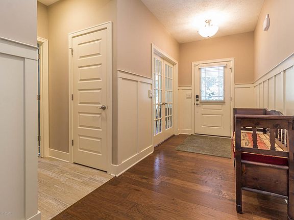 3rd image of 13627 Canyonwood Close
