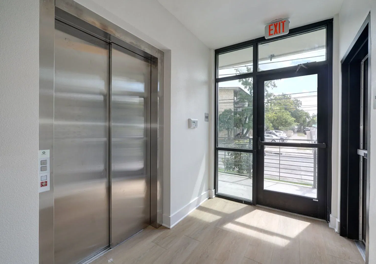 High-End New Construction Condo Walk to UT! — Photo 4