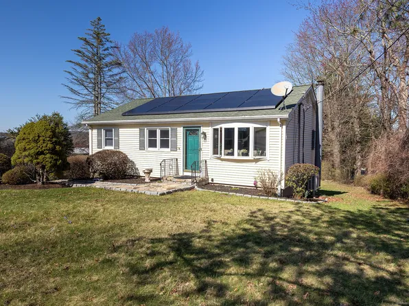 4 Nicholas Street, Danbury, CT 06810