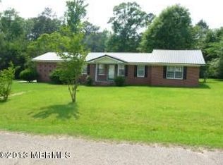 1313 Crawford St, Waynesboro, MS 39367
