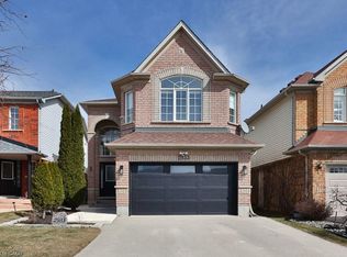 2933 Hill St, Burlington, ON L7M 4K5