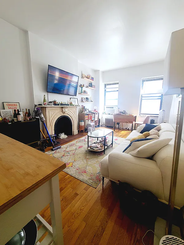 316 Lexington Avenue 3F