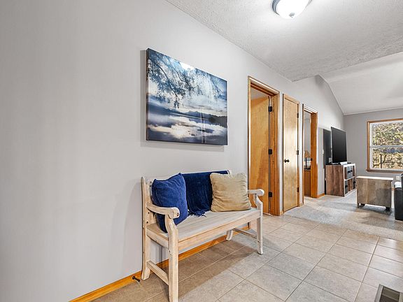 4th image of 733 N Franklin Avenue