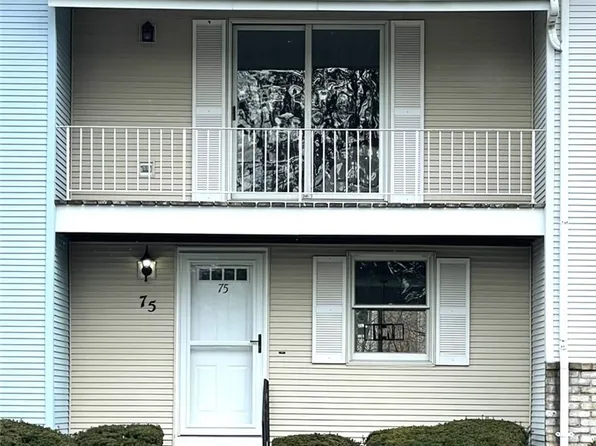 75 Southfield Dr, Webster, NY 14580