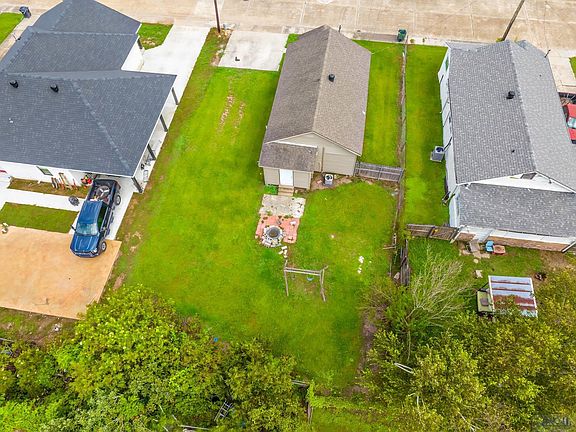 3rd image of 515 Gouaux Ave