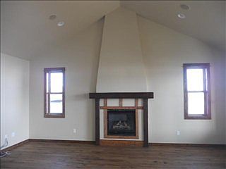 2nd image of 4768 Vine St
