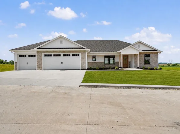 16595 Klinton Dr, Boonville, MO 65233