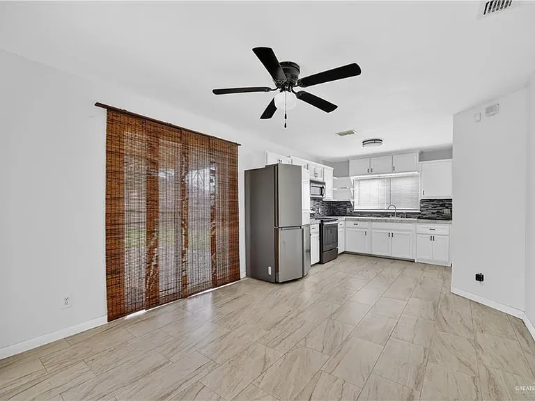 1729 W Jefferson St — Photo 4