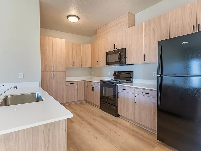 Woodburn Place Apartment Homes — Photo 35