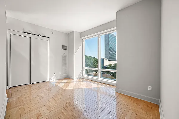 Rented by Sumitomo Real Estate Sales | media 6