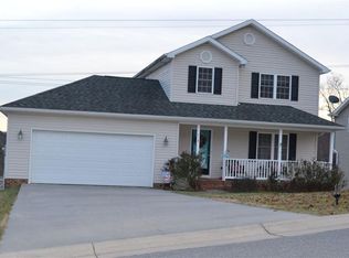 718 Paul St, Staunton, VA 24401