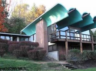 817 Augusta Ave, Morgantown, WV 26501