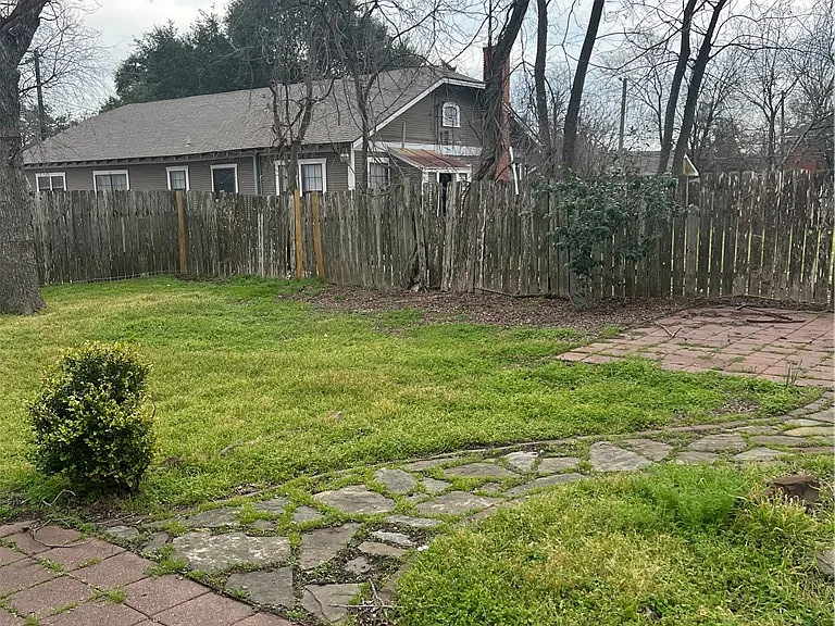 409 Homestead St — Photo 10