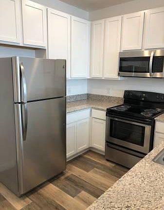 2nd image of 1125 Avenue Of The Oaks Unit 318