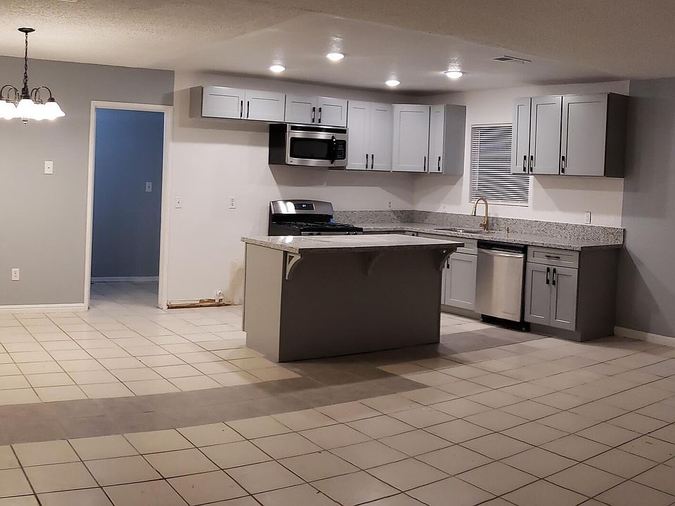 1st image of 561 E Cottonwood Street
