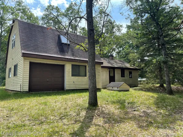 4359 Deerland Rd, Oscoda, MI 48750