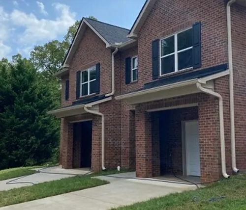 1336 Gatewood Ln Photo 1