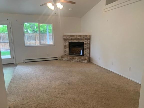 4th image of 322 W Applewood Dr