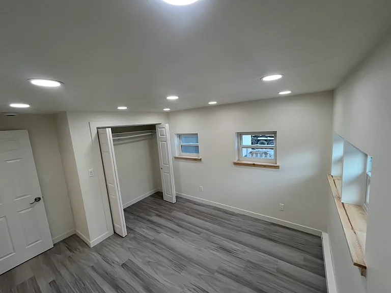 368 S 2nd St — Photo 8