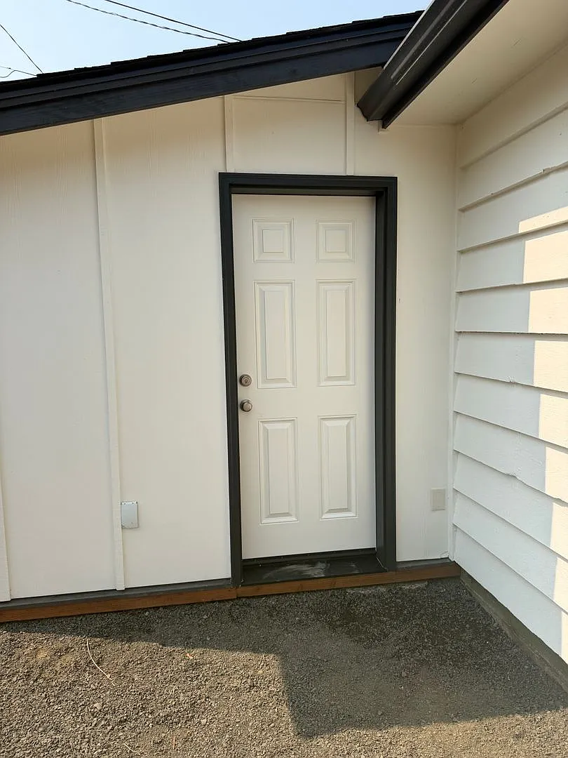 New Private Studio Apartment In Eugene! Move In Special! — Photo 3