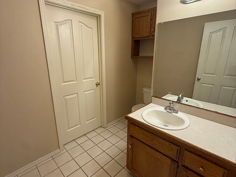 2618 W C St — Photo 17