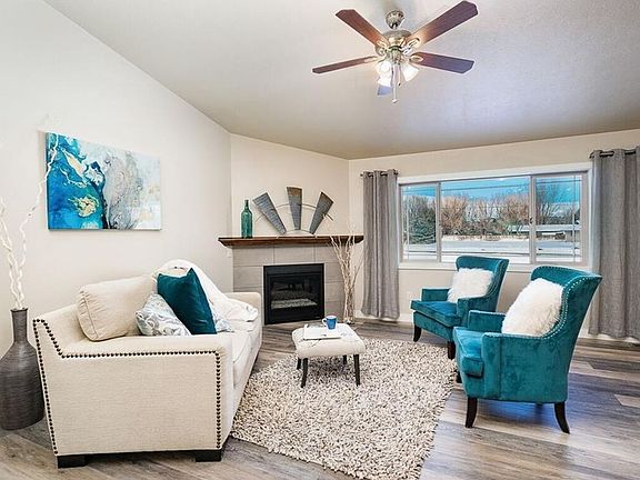 5th image of 4 Twin Pines Ln