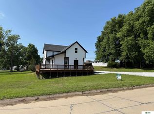 506 W Cedar St, Sutton, NE 68979