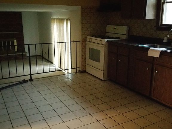 4th image of 5102 Keith Dr