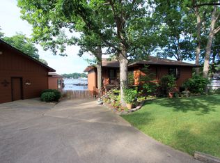 60 Mallard Point Rd, Lake Ozark, MO 65049