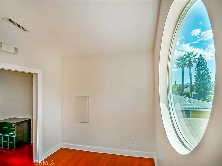 5512 Leghorn Ave — Photo 23