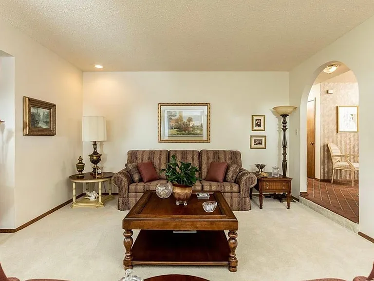 1928 Loma Linda Ct — Photo 13