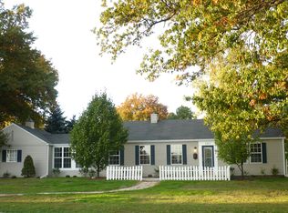 127 E Old Watson Rd, Saint Louis, MO 63119